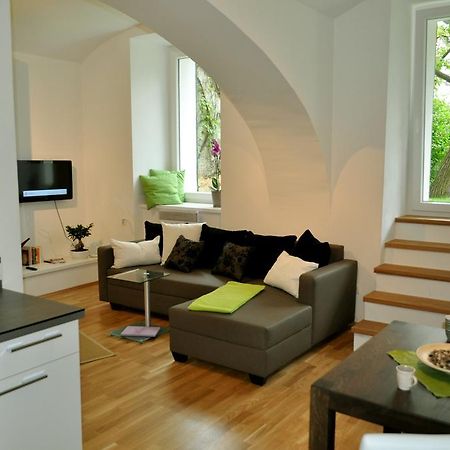 Ferienwohnung Im Univiertel Mit Garten Graz Dış mekan fotoğraf